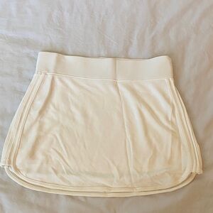 Athleta cream skirt